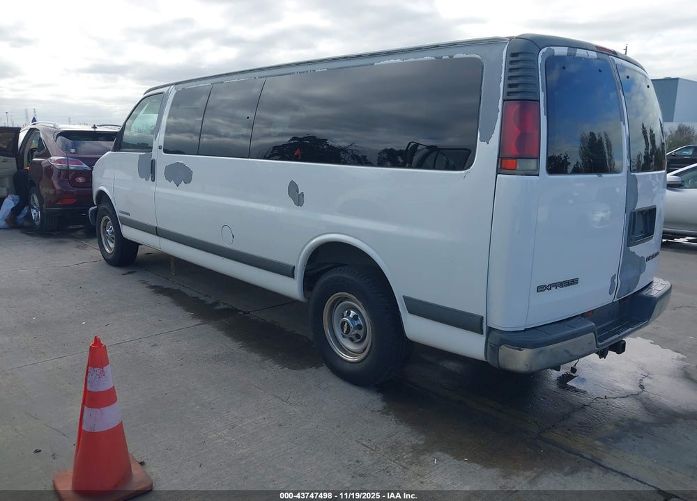 2001 CHEVROLET EXPRESS VIN: 1GAHG39R511143886