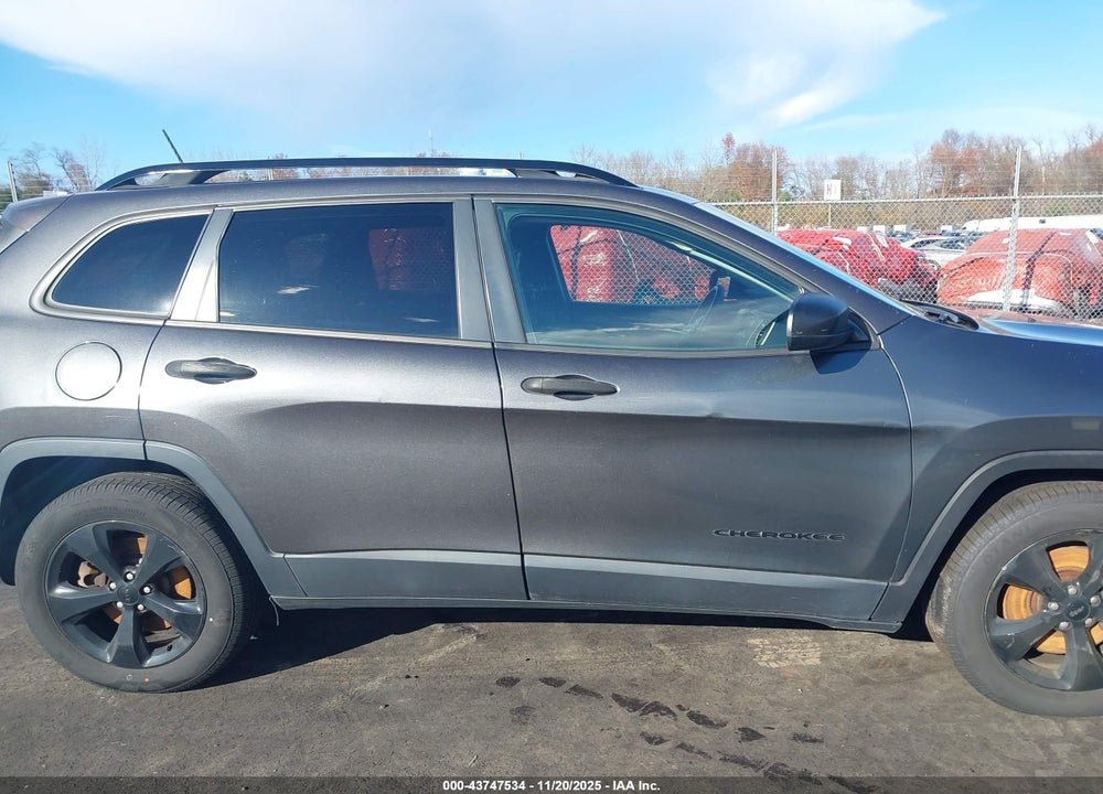 2016 JEEP CHEROKEE ALTITUDE VIN: 1C4PJMAB2GW332788