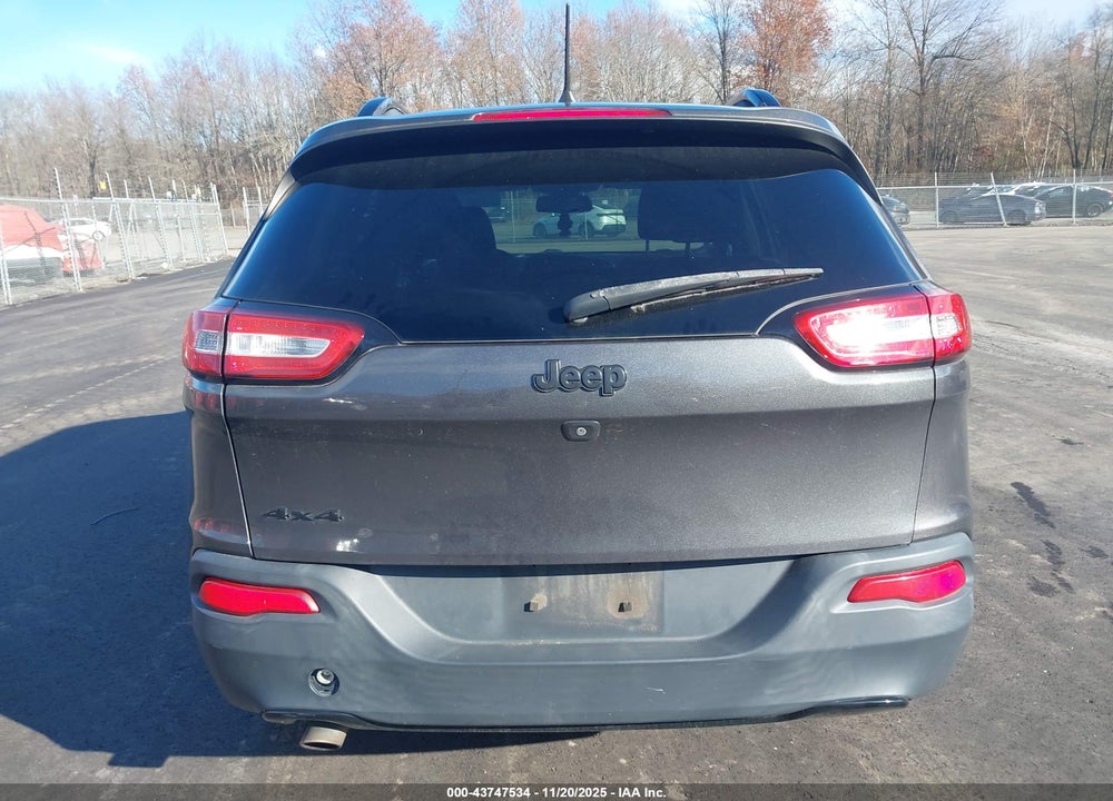 2016 JEEP CHEROKEE ALTITUDE VIN: 1C4PJMAB2GW332788