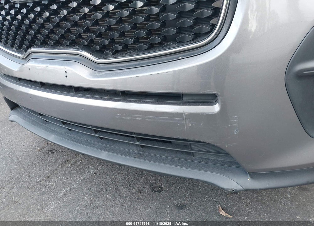 2018 KIA SPORTAGE LX VIN: KNDPM3AC8J7331902