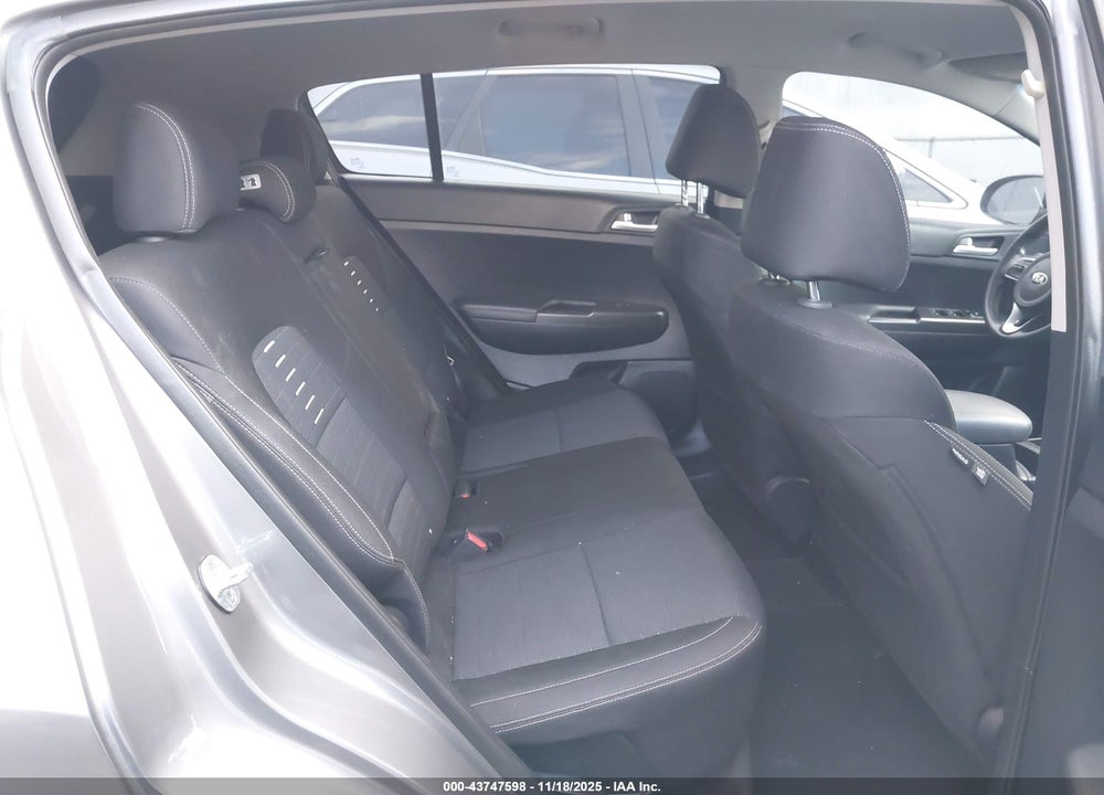 2018 KIA SPORTAGE LX VIN: KNDPM3AC8J7331902