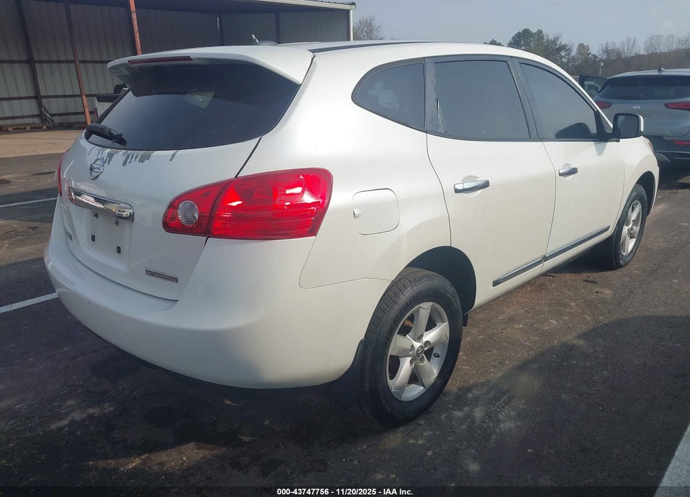 2013 NISSAN ROGUE S VIN: JN8AS5MT2DW009032