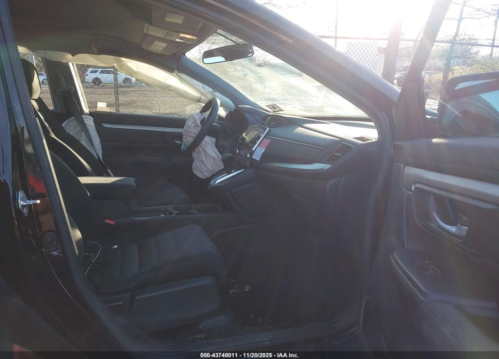 2019 HONDA CR-V LX VIN: 2HKRW6H32KH208930