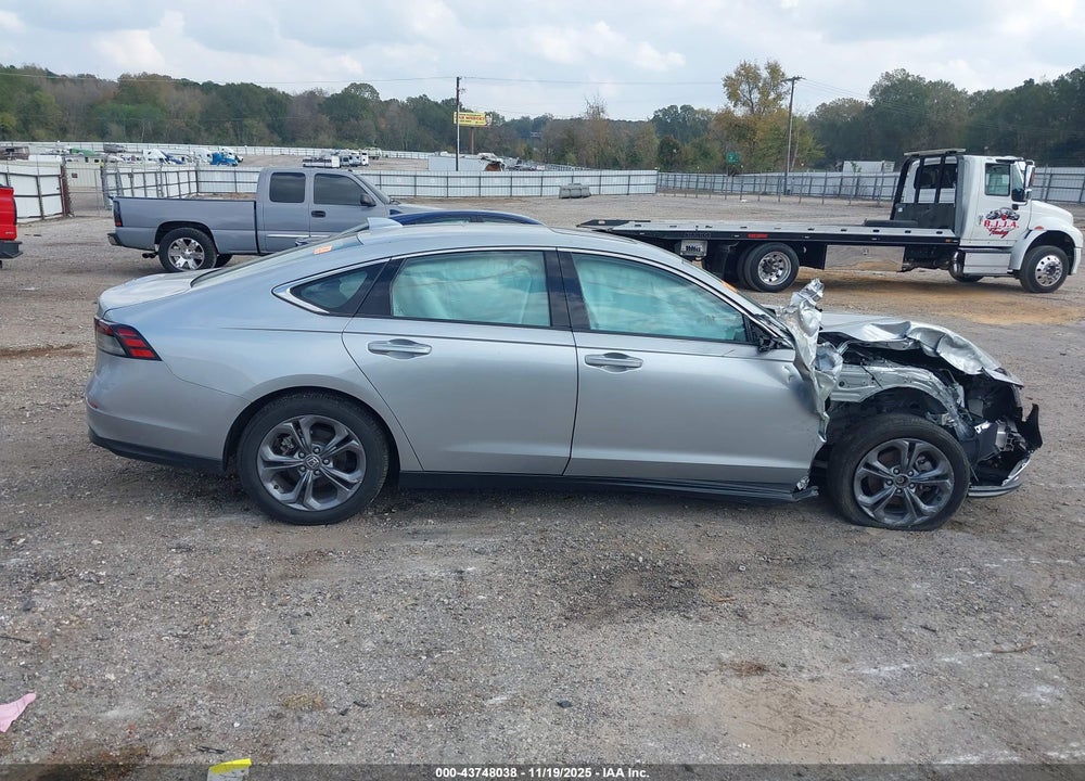 2024 HONDA ACCORD EX VIN: 1HGCY1F34RA009595