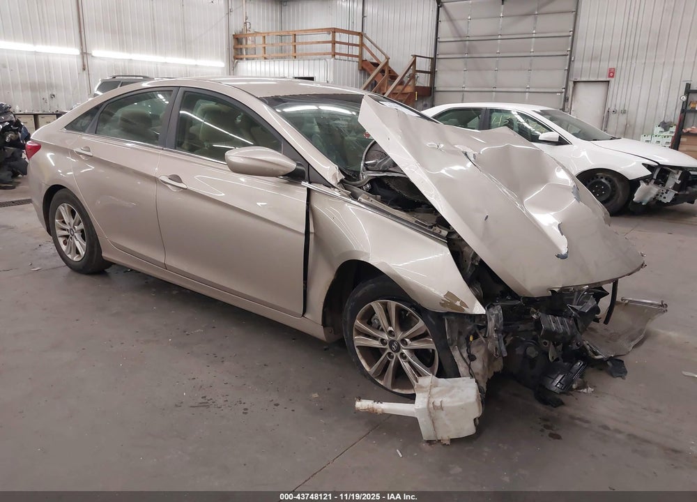 2012 HYUNDAI SONATA GLS VIN: 5NPEB4AC8CH323817