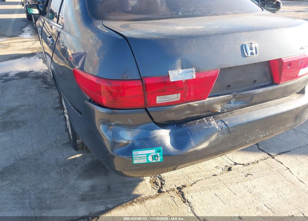 2005 HONDA ACCORD 3.0 EX VIN: 1HGCM66815A025493