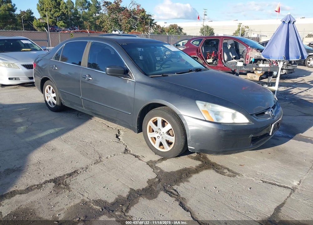 2005 HONDA ACCORD 3.0 EX VIN: 1HGCM66815A025493