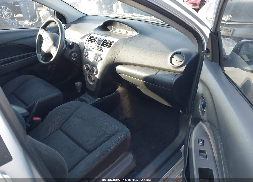 2012 TOYOTA YARIS VIN: JTDBT4K30CL022887
