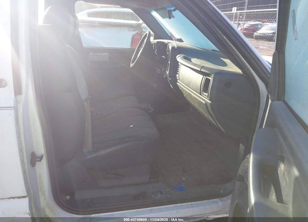 2002 CHEVROLET SILVERADO 1500 COMMERCIAL VIN: 1GCEC14V92Z173541
