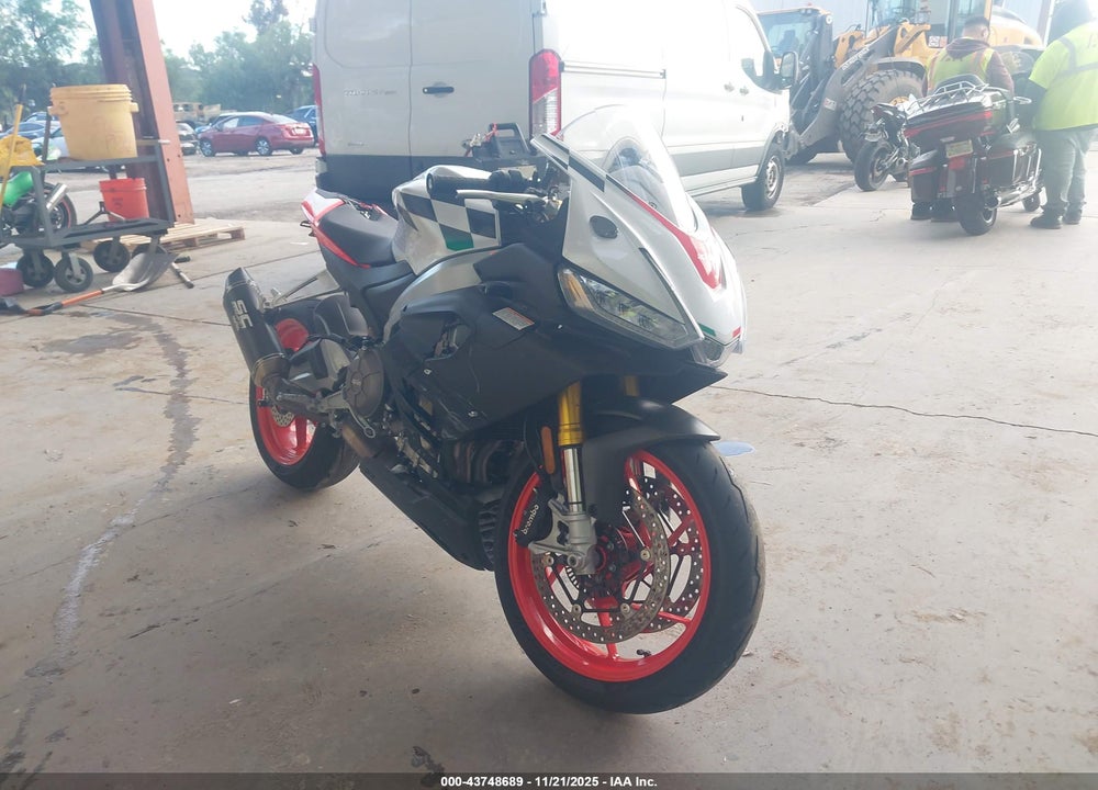 2024 APRILIA RS 660 EXTREMA VIN: ZD4KSUR07RS000676