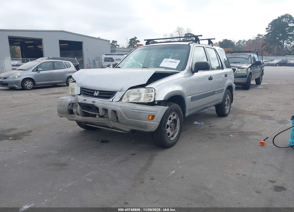 1998 HONDA CR-V LX VIN: JHLRD284XWC003710