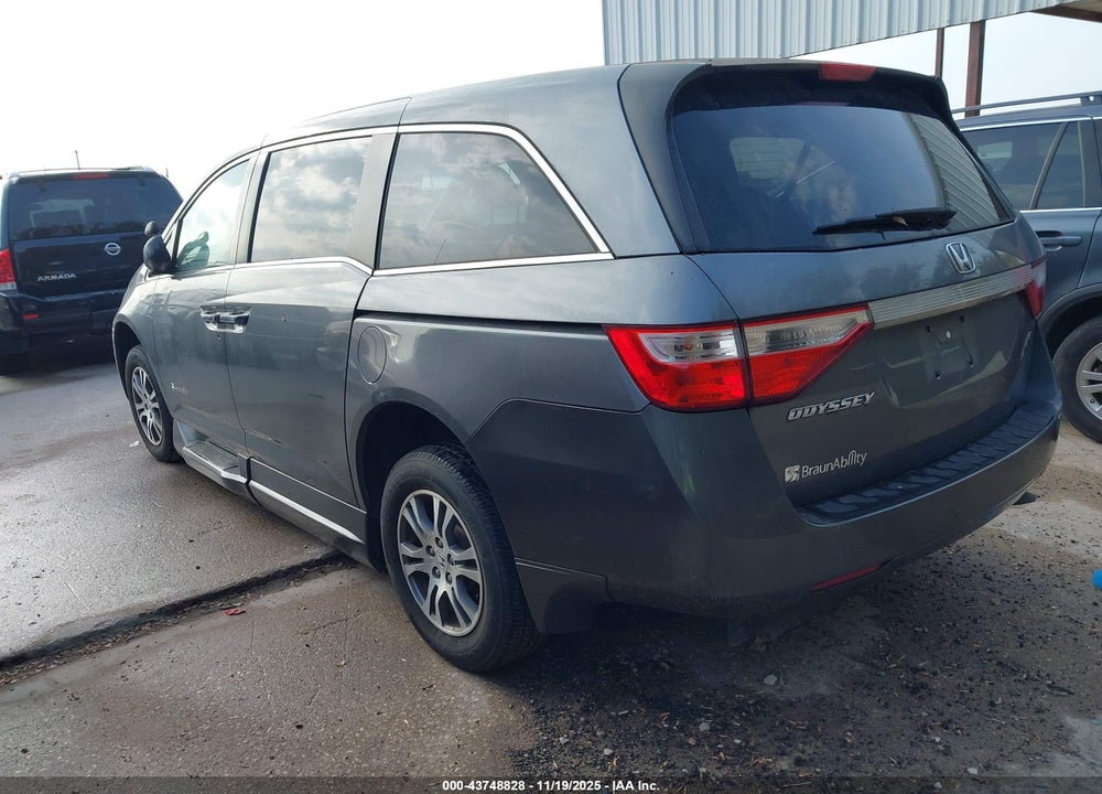 2011 HONDA ODYSSEY EX VIN: 5FNRL5H42BB090856