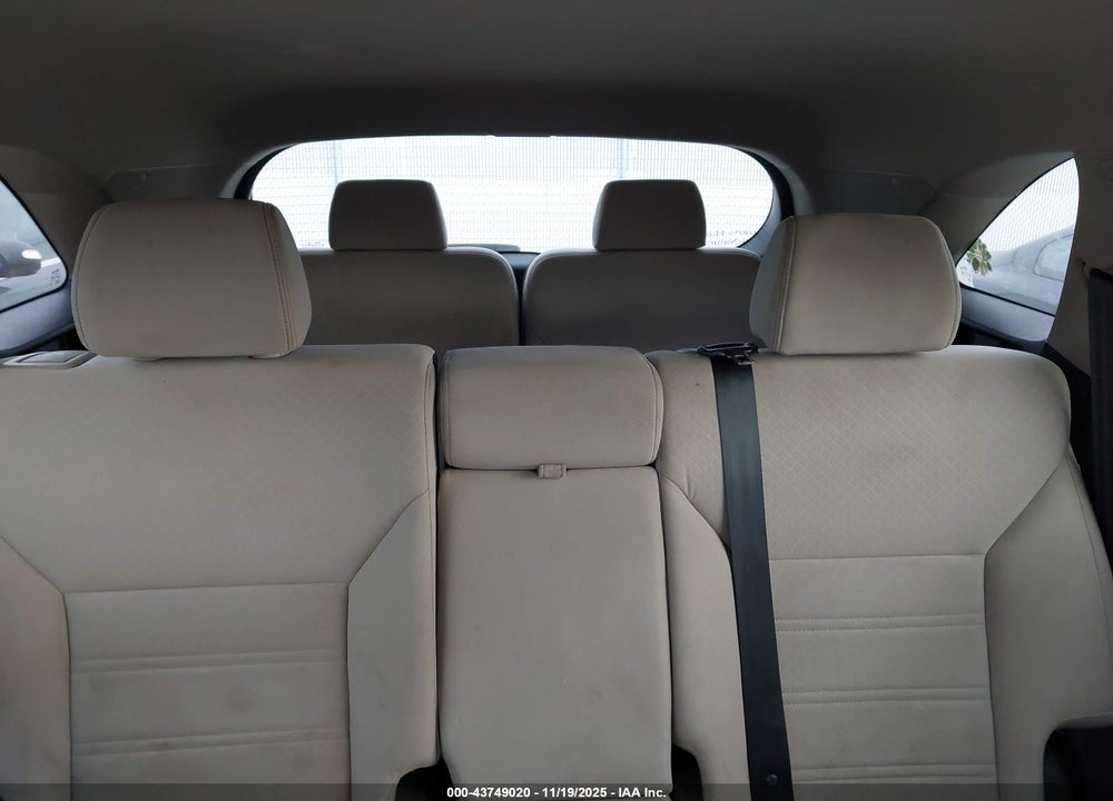 2016 KIA SORENTO 3.3L LX VIN: 5XYPG4A52GG130765
