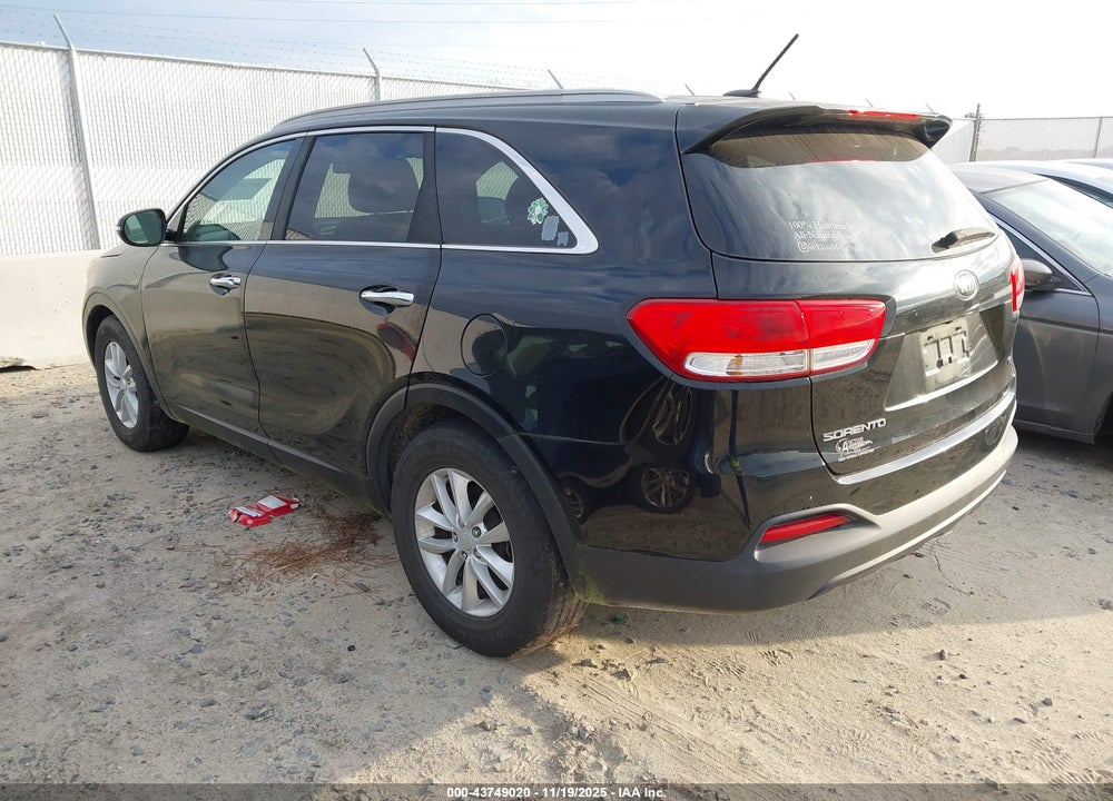 2016 KIA SORENTO 3.3L LX VIN: 5XYPG4A52GG130765