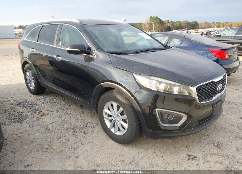 2016 KIA SORENTO 3.3L LX VIN: 5XYPG4A52GG130765