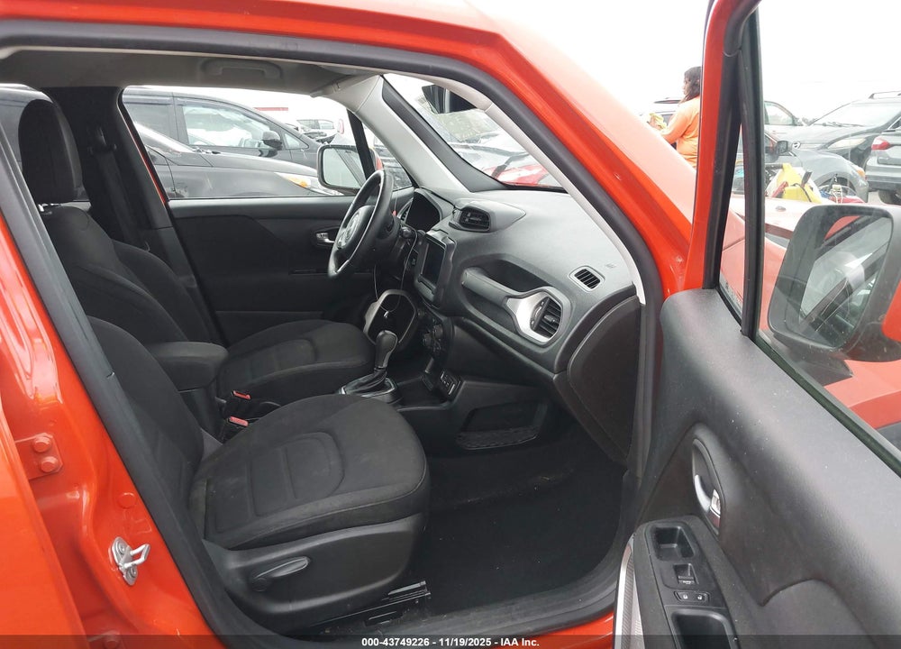 2018 JEEP RENEGADE LATITUDE FWD VIN: ZACCJABB9JPJ66881
