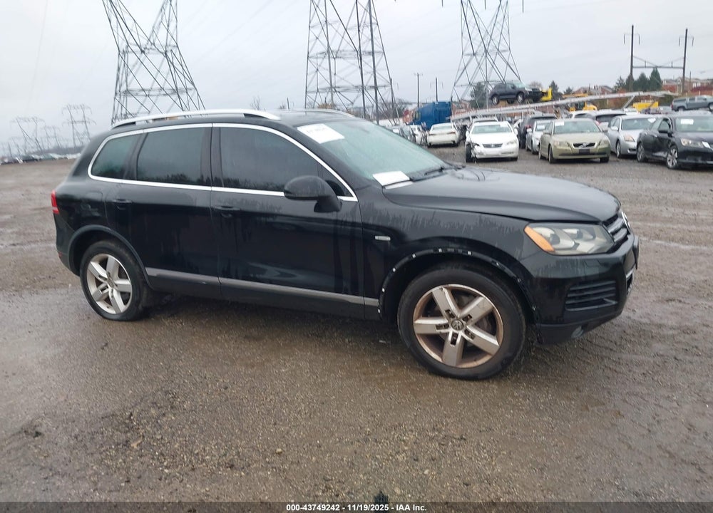 2011 VOLKSWAGEN TOUAREG TDI LUX VIN: WVGFK9BPXBD005944