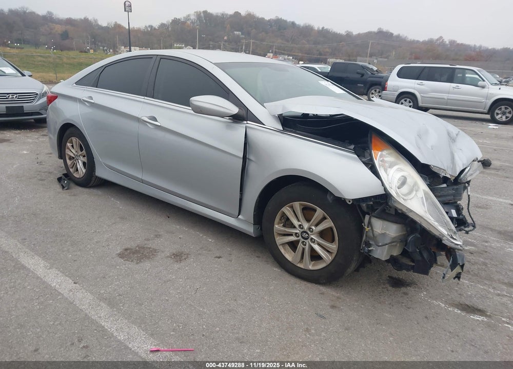 2014 HYUNDAI SONATA GLS VIN: 5NPEB4AC8EH882724