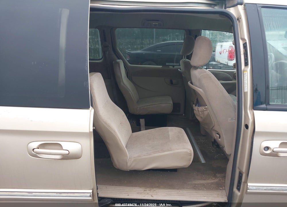 2001 DODGE GRAND CARAVAN ES VIN: 2B8GP54L11R117505
