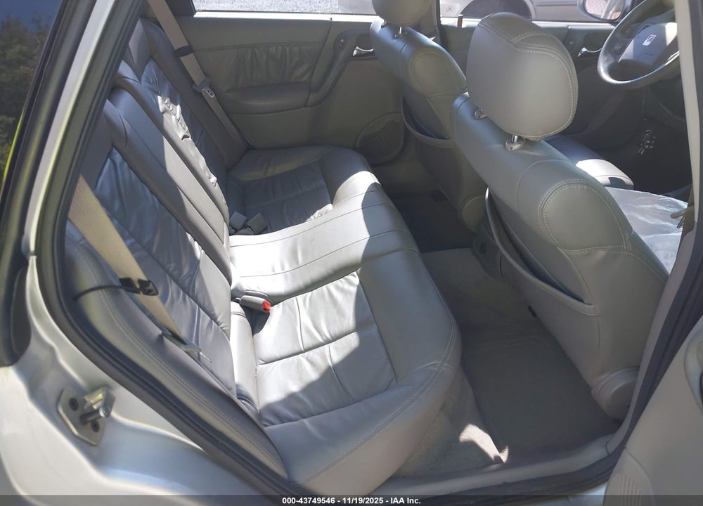2002 SATURN L-SERIES LW300 VIN: 1G8JW84R52Y565191