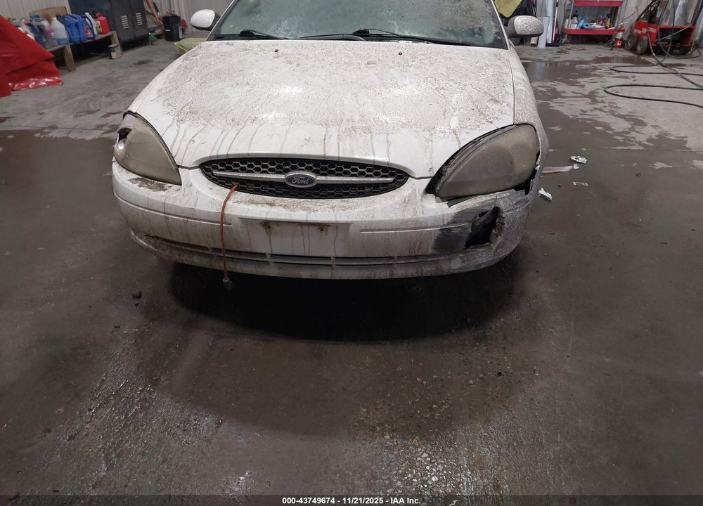 2002 FORD TAURUS SES VIN: 1FAFP55222G251423