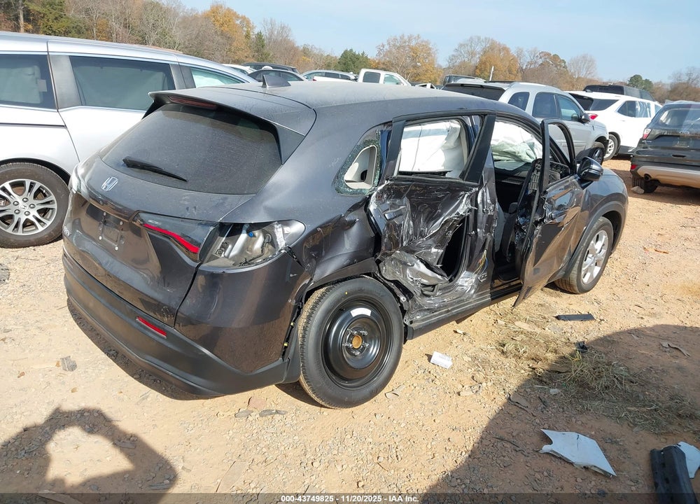 2025 HONDA HR-V 2WD LX VIN: 3CZRZ1H38SM723056