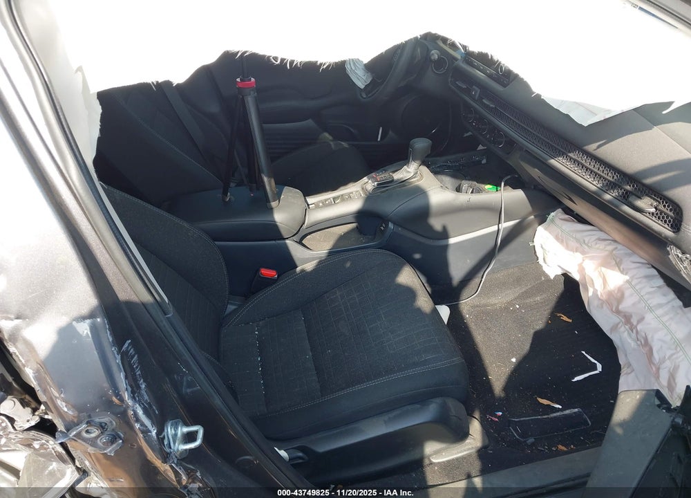 2025 HONDA HR-V 2WD LX VIN: 3CZRZ1H38SM723056