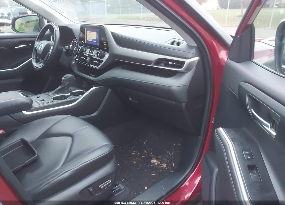 2023 TOYOTA HIGHLANDER XLE VIN: 5TDKDRAH0PS010878