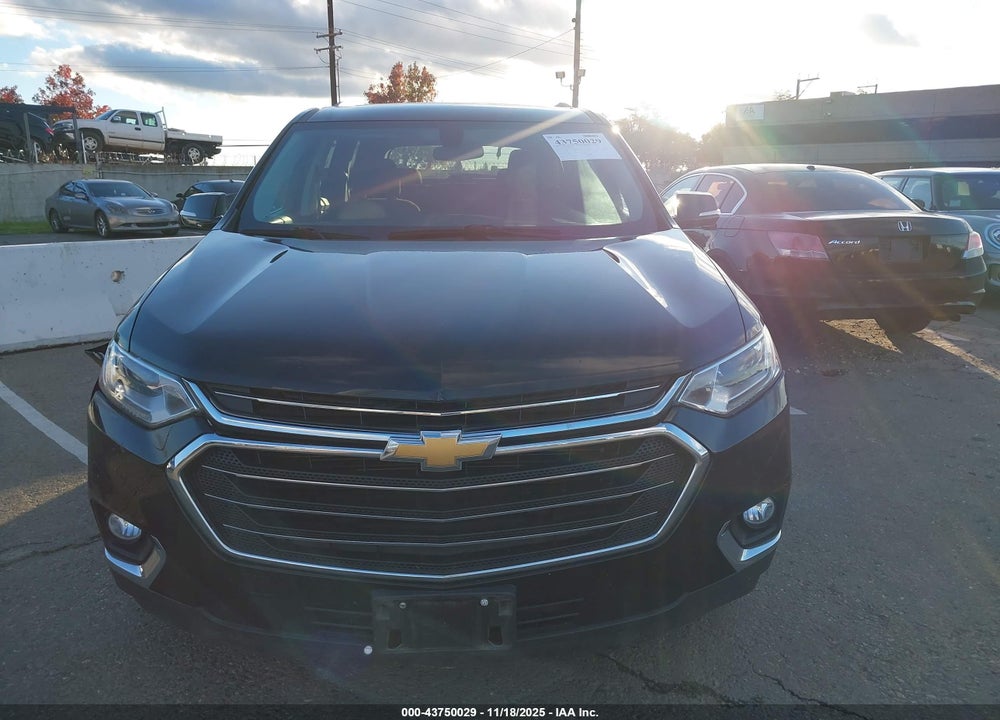 2018 CHEVROLET TRAVERSE 1LT VIN: 1GNERGKW1JJ136775