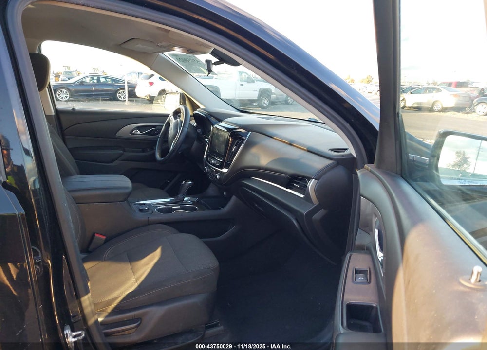 2018 CHEVROLET TRAVERSE 1LT VIN: 1GNERGKW1JJ136775