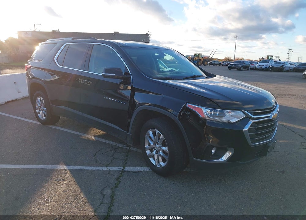 2018 CHEVROLET TRAVERSE 1LT VIN: 1GNERGKW1JJ136775