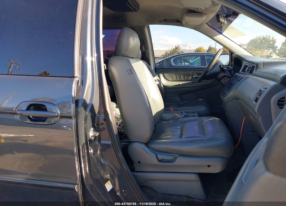 2003 HONDA ODYSSEY EX-L VIN: 5FNRL18913B026944