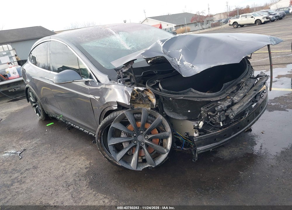 2020 TESLA MODEL X LONG RANGE DUAL MOTOR ALL-WHEEL DRIVE/LONG RANGE PLUS DUAL MOTOR ALL-WHEEL DRIVE VIN: 5YJXCDE21LF304757