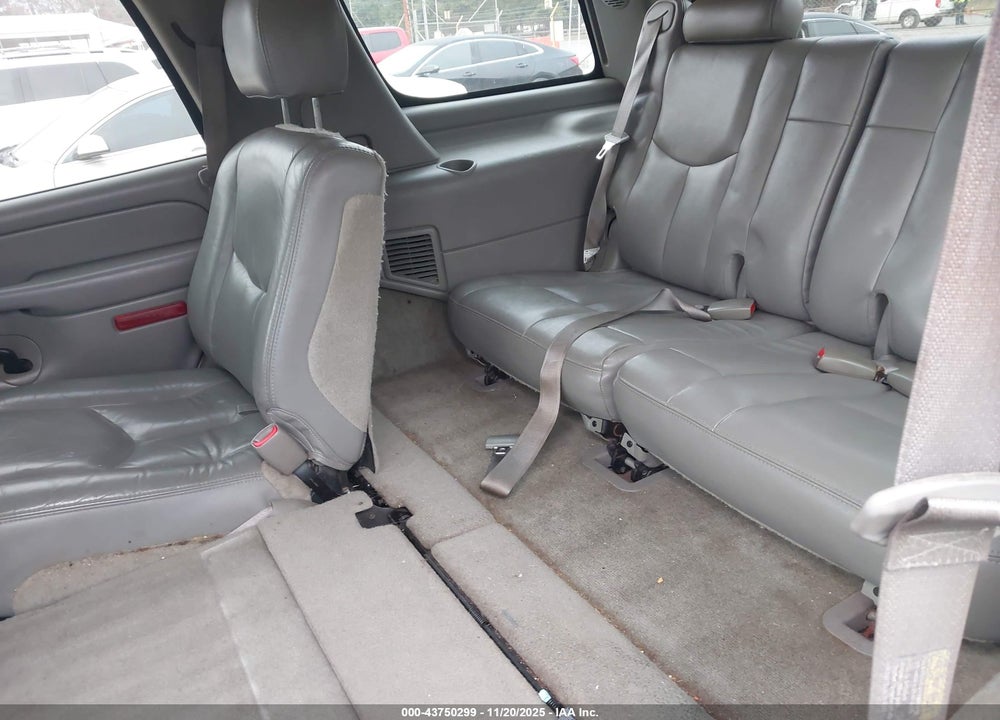 2004 CHEVROLET TAHOE LT VIN: 1GNEK13Z14J138945