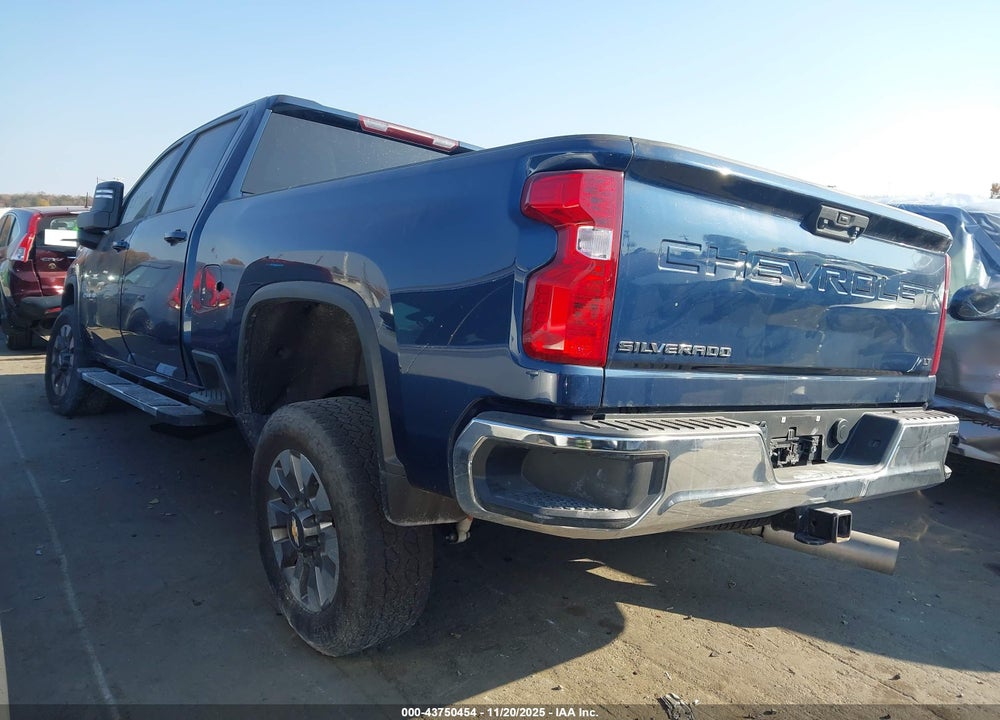 2023 CHEVROLET SILVERADO 2500HD 4WD STANDARD BED LT VIN: 2GC4YNEY1P1705765