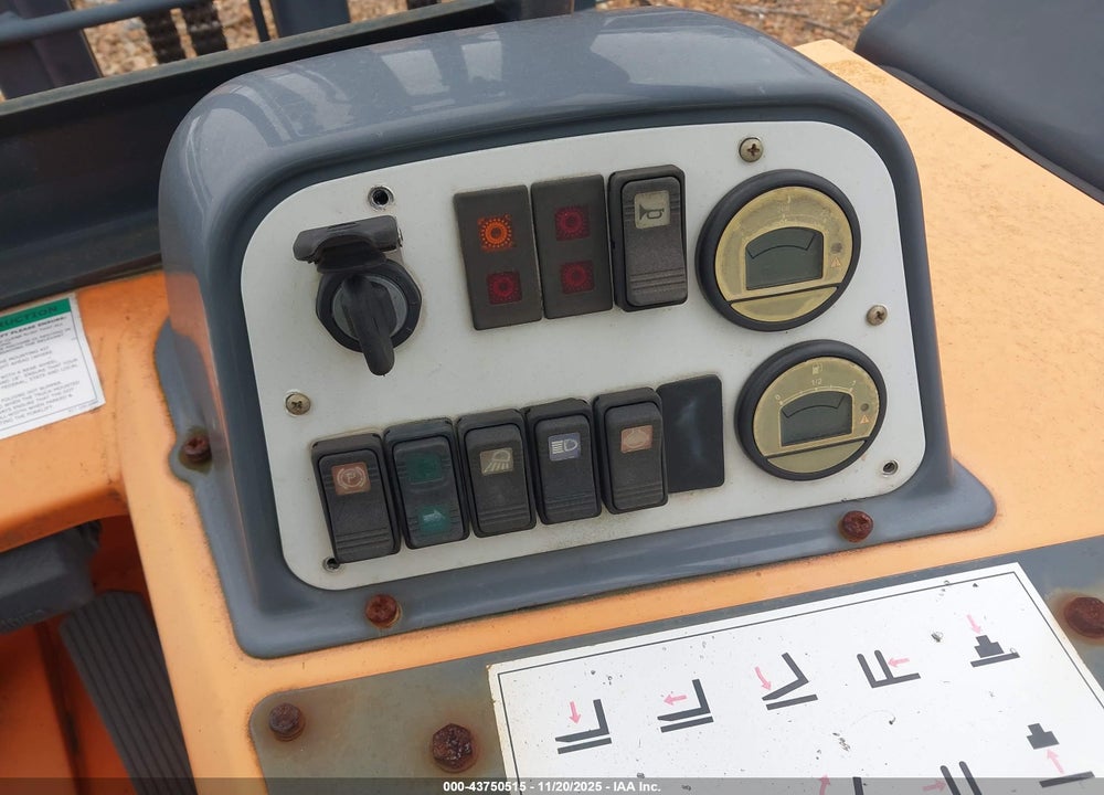 2015 MOFFETT M55 FORKLIFT VIN: 0420508