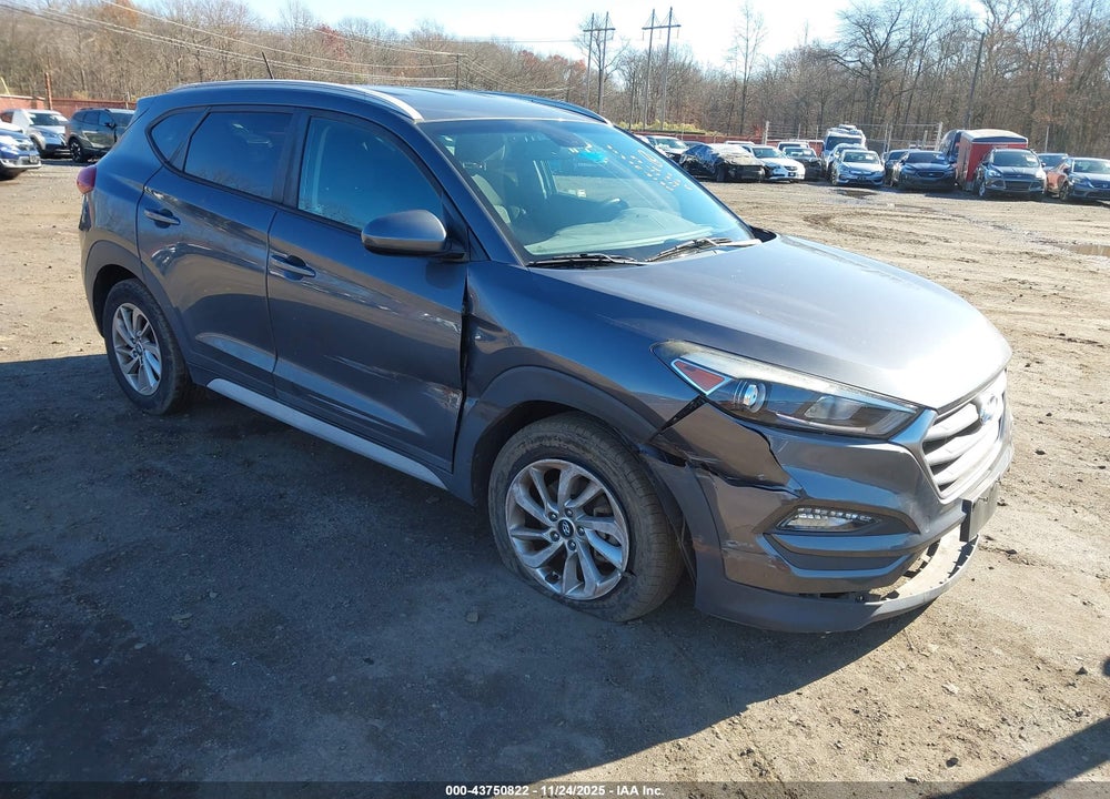2017 HYUNDAI TUCSON SE VIN: KM8J3CA47HU403181