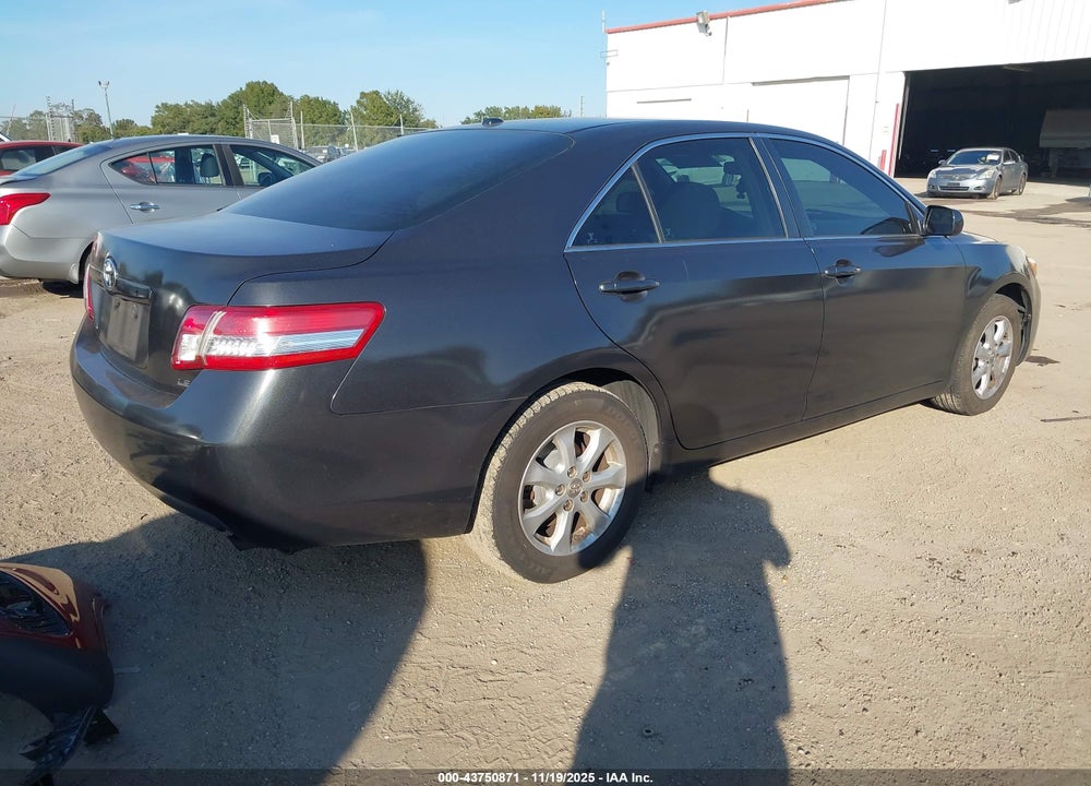 2011 TOYOTA CAMRY LE VIN: 4T1BF3EK4BU717947
