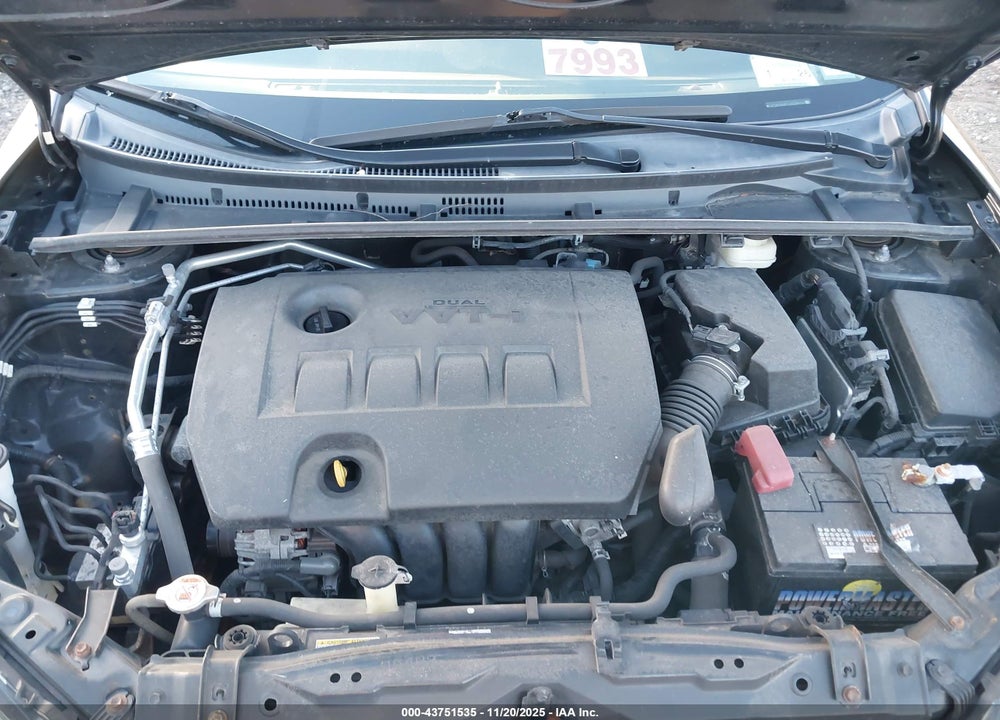 2018 TOYOTA COROLLA LE VIN: 2T1BURHE1JC028124
