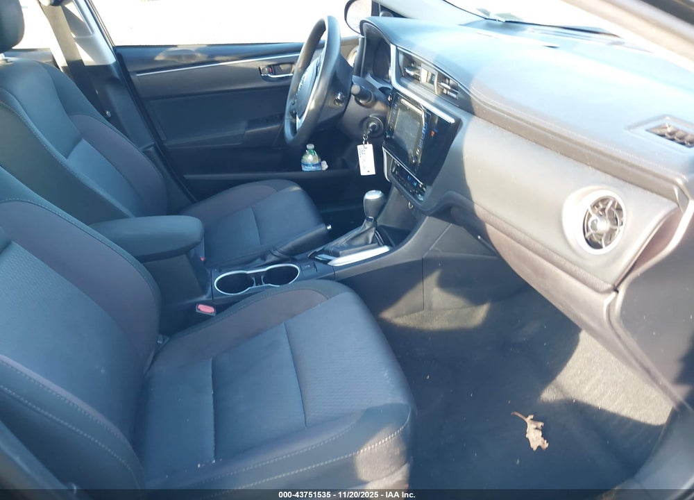 2018 TOYOTA COROLLA LE VIN: 2T1BURHE1JC028124