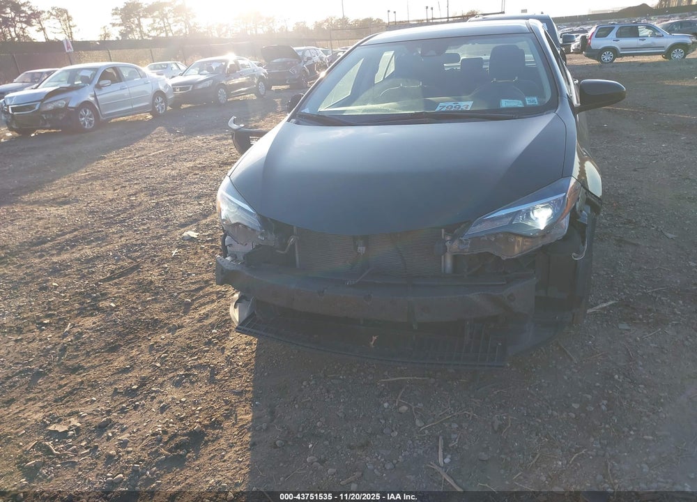 2018 TOYOTA COROLLA LE VIN: 2T1BURHE1JC028124