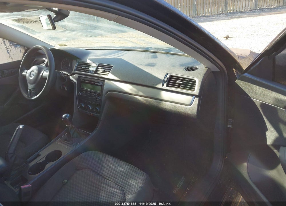 2012 VOLKSWAGEN PASSAT 2.5L S VIN: 1VWAP7A37CC006993