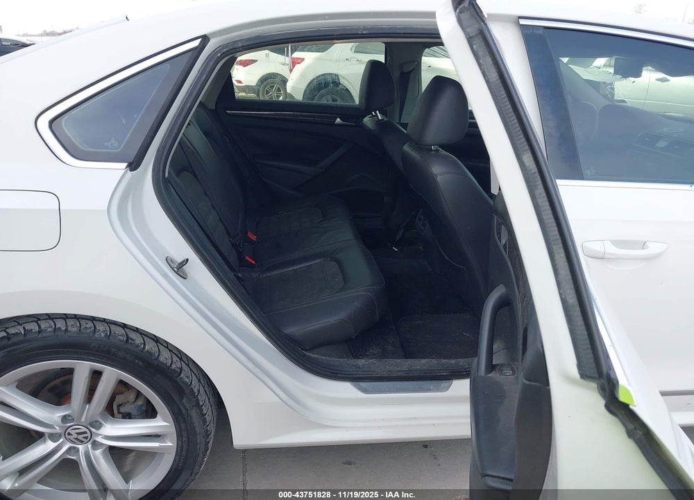 2014 VOLKSWAGEN PASSAT 2.0L TDI SEL PREMIUM VIN: 1VWCN7A31EC035777