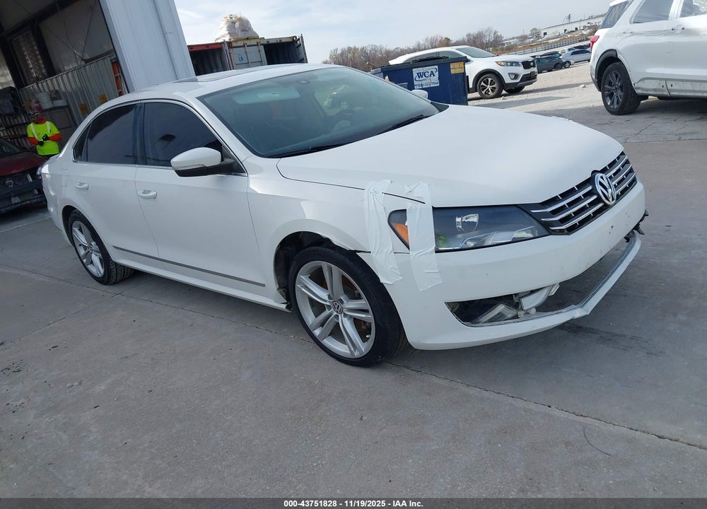 2014 VOLKSWAGEN PASSAT 2.0L TDI SEL PREMIUM VIN: 1VWCN7A31EC035777
