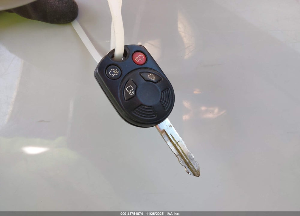 2011 FORD ESCAPE LIMITED VIN: 1FMCU0E77BKA47410