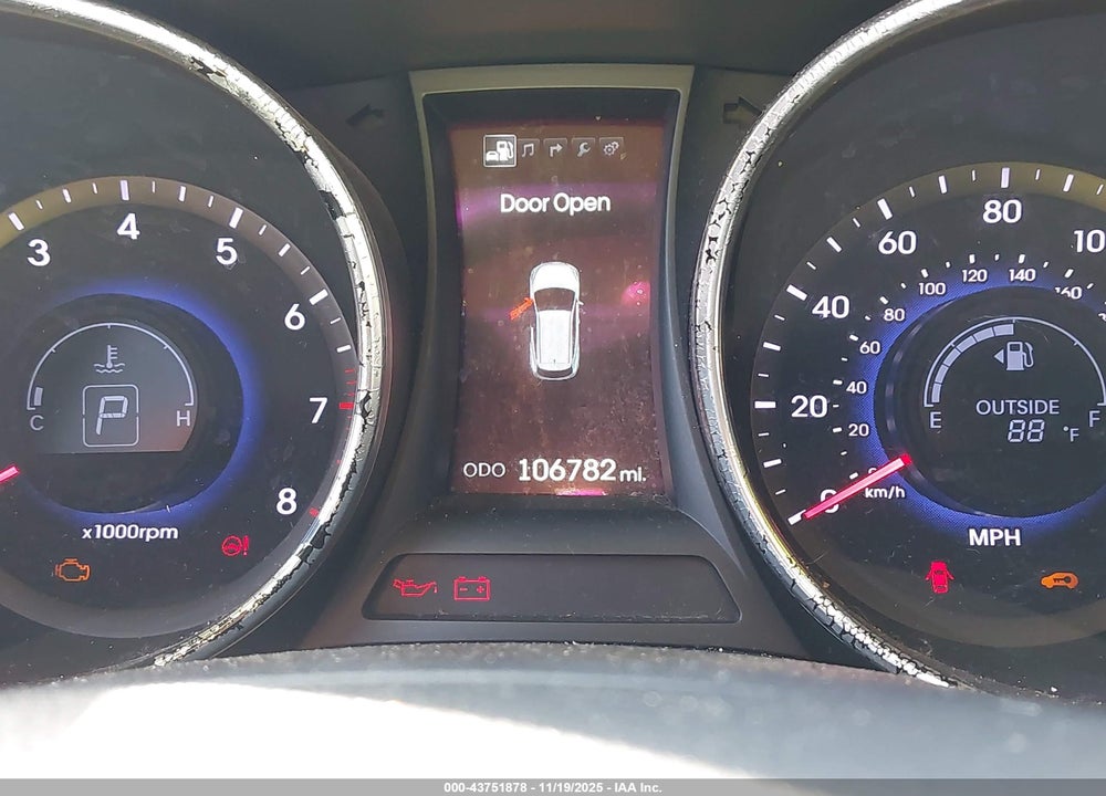 2013 HYUNDAI SANTA FE VIN: 5XYZU3LB1DG088714