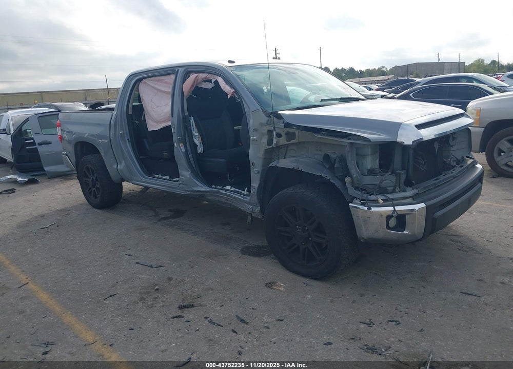 2018 TOYOTA TUNDRA SR5 5.7L V8 VIN: 5TFDW5F16JX773318