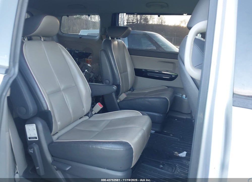 2018 KIA SEDONA SX VIN: KNDMC5C18J6349268