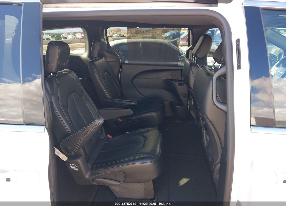 2025 CHRYSLER PACIFICA SELECT VIN: 2C4RC1BGXSR554671