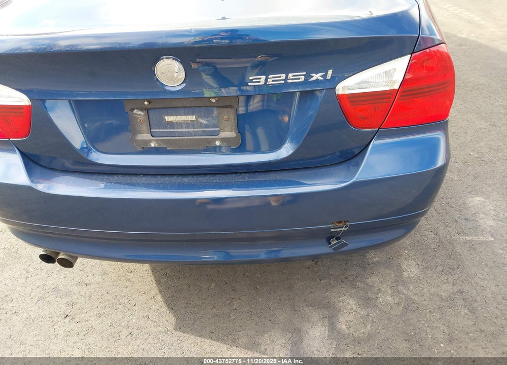 2006 BMW 325XI VIN: WBAVD13506KV08194